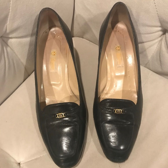 Gucci Shoes - *RARE* Vintage Gucci Leather 2" Heel Loafers, 8.5